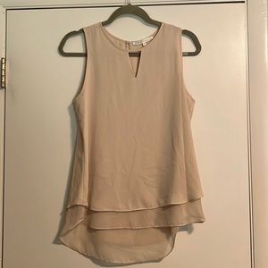 Sleeveless top with keyhole detail